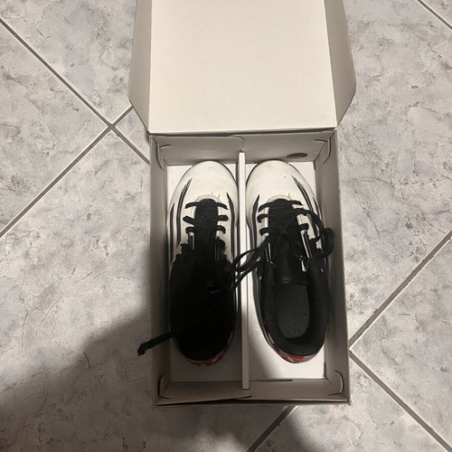 Adidas Messi football shoes like new, kids white and red