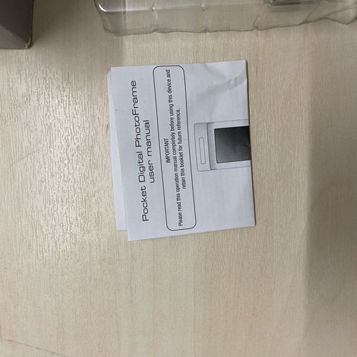 Pocket digital photo frame used, like new
