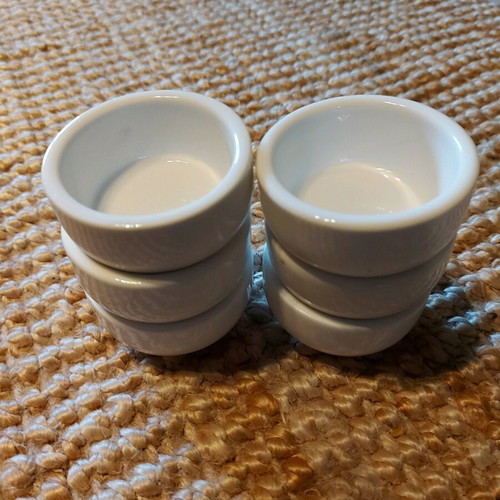 Maxwell Williams porcelain sauce dishes like new, set of 6