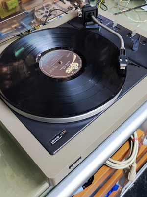Lenco L-236 turntable used, fully functional, full automatic