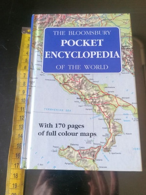 The Bloomsbury Pocket Encyclopedia of the World new, English