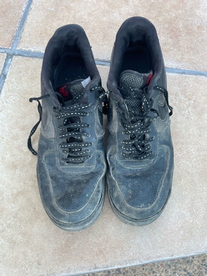 Airforce 1 black used, in good condition