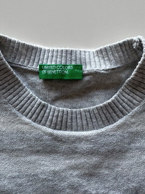 Παιδικό πουλόβερ Benetton μεταχειρισμένο 6 ετών ριγέ μαύρο και γκρι