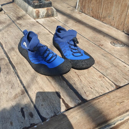 Mares water shoes, blue with black sole