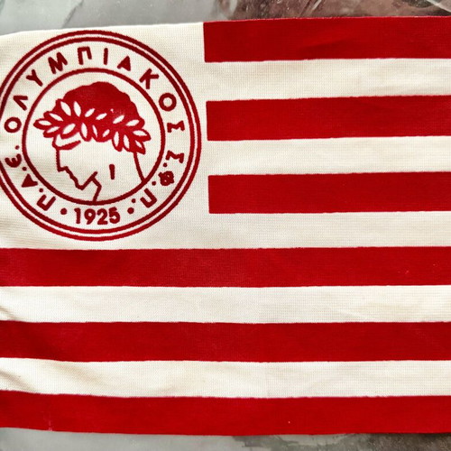 Olympiacos flag collectible, like new, small size 16x25 cm