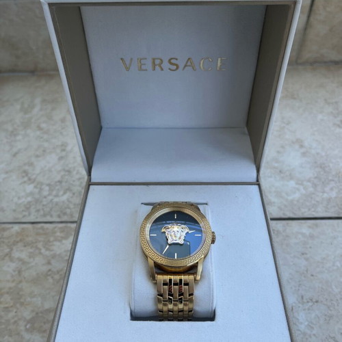 Versace VERD00819 unisex watch like new, gold color