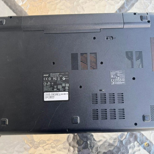 Acer Aspire E5-571 laptop for parts or repair, used