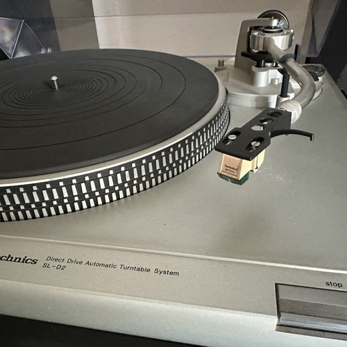 NEC 5000E Stereo System used with Technics SL-D2 Turntable and Furniture