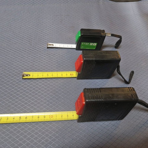 Measuring tapes new, set of 3 with stop button