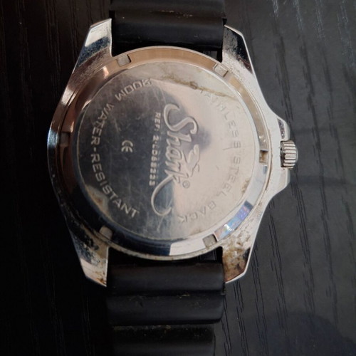 Shark Diver Quartz 200M watch used, vintage style