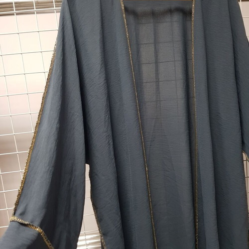 Stylish reversible long cape like new, gray and gold