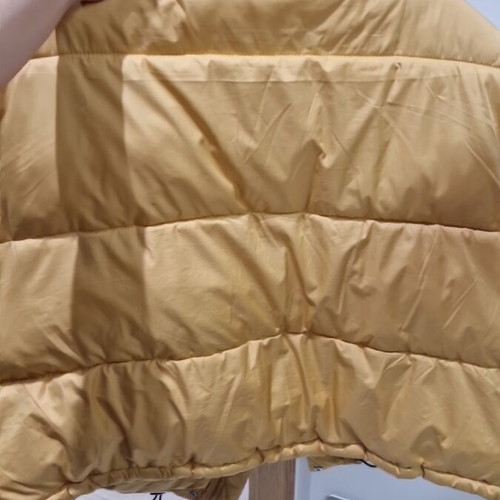 Zara sleeveless jacket like new, wide fit, mustard color