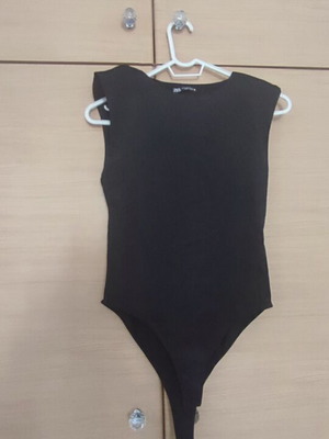 Κορμάκι Zara με βάτες, μαύρο, μέγεθος Medium