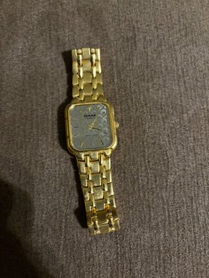 QMAX women's wristwatch used, battery likely needed