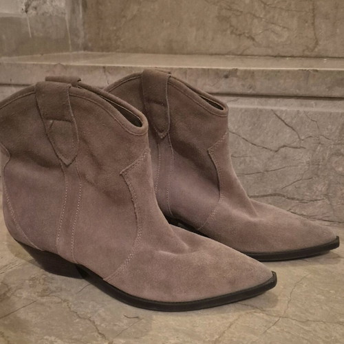 Booties used in cigar color, size 39