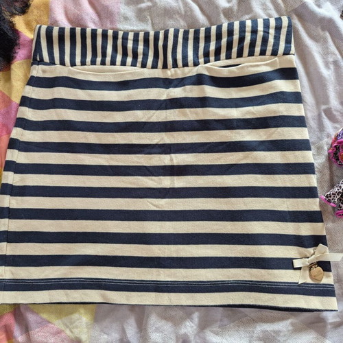 Love Moschino mini skirt used, size large, beige and black
