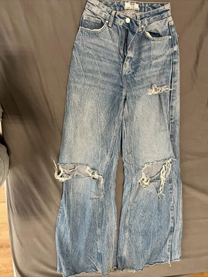 Τζιν Bershka μπλε, μέγεθος S, σαν καινούργιο, άριστη κατάσταση