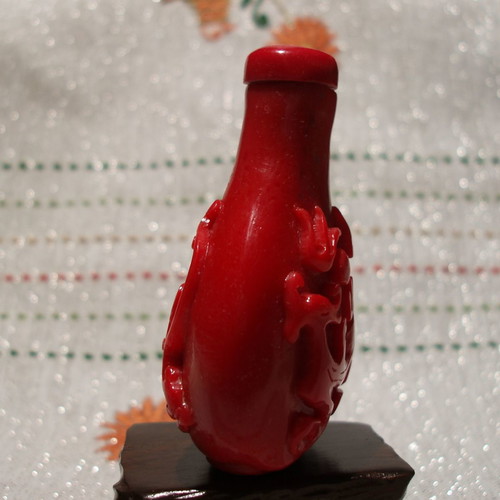 Red Coral Snuff Bottle 19th Century used, Asian art