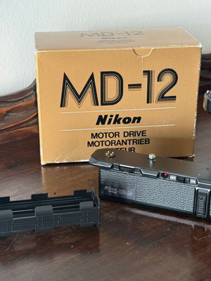 Nikon MD-12 Motor Drive like new in box