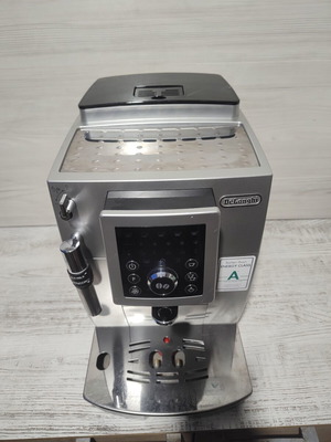 De'Longhi Magnifica S Automatic Coffee Machine, silver