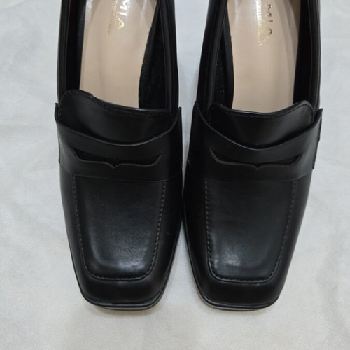 Mia black square pumps like new, size 37