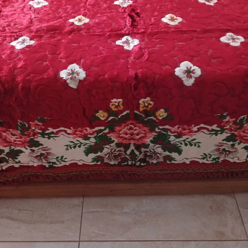 Velvet vintage quilt set with two pillowcases, burgundy