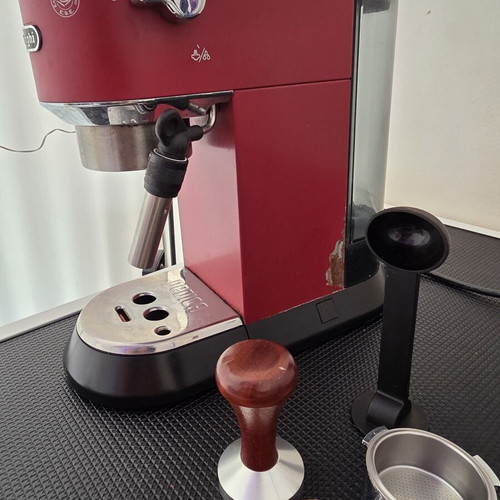 De’Longhi Dedica EC685.R espresso machine used, red, 1300W, 15 bar