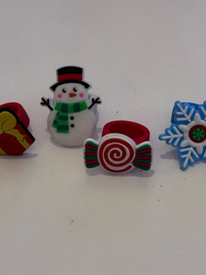 Christmas kids rings like new, pack