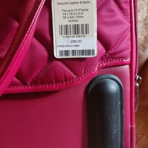 Travel suitcase new with handle, dimensions 42x35x13