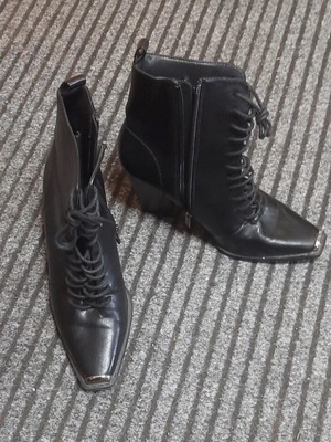 Alta Moda black ankle boots new, size 38 with gold detail