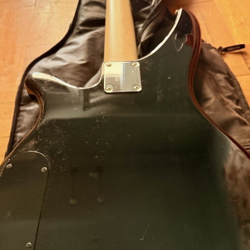 Yamaha RBX170 bass guitar used with Ritter bass bag and IMT-202 metronome