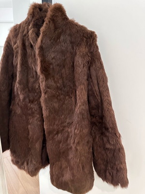 Authentic natural fur in chocolate color like new, size M