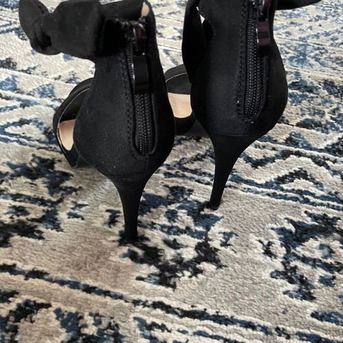 High heel shoes Diamantique brand new, size 37, black