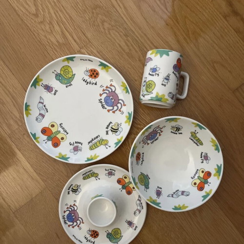 Porcelain kids dinner set 4 pieces DMD KIDS like new