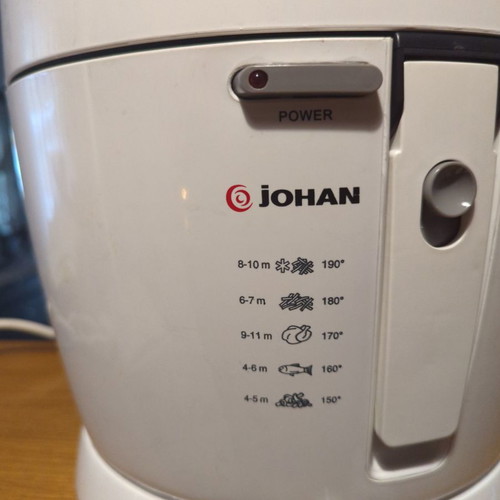 Johan fryer new with removable basket and oil tank