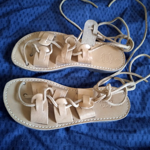 Children's leather sandals size 28-29 like new, gladiator style