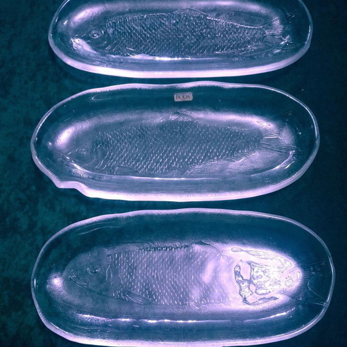 Three oval Kosta Boda Party Marina plates by Goran Warff like new