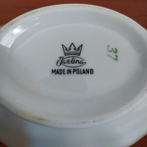 Karolina Poland porcelain sauce boat like new, 25 cm