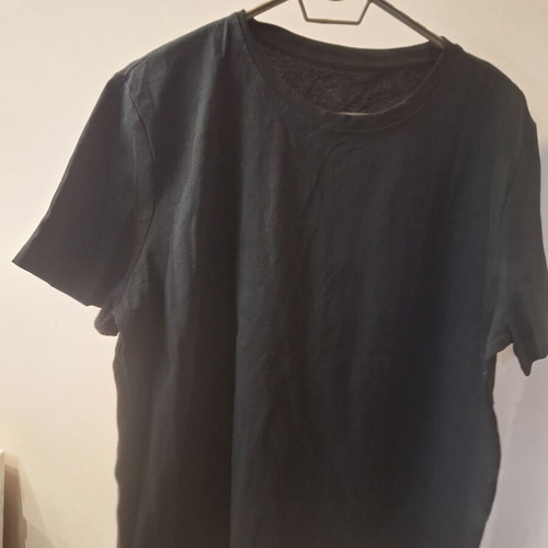 T-shirt new with silver wings print, size XL