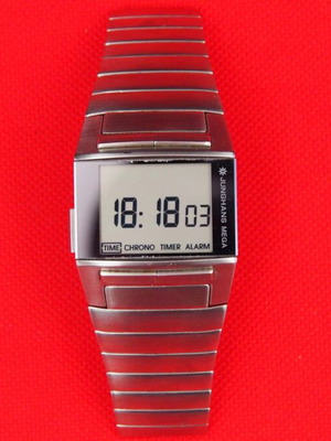 Junghans Mega 1000 използван, сребрист мъжки часовник в много добро състояние
