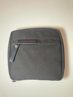 Porsche Design CD case like new