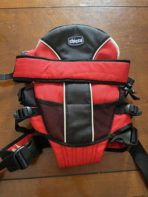 Chicco baby carrier like new