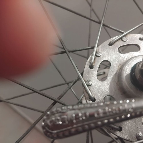 Bicycle wheels used with tires and inner tubes