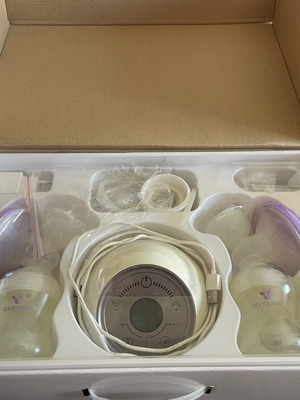 Cangaroo breast pump like new