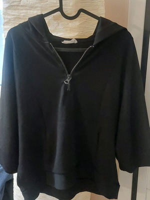 Zara blouse with hood, 3/4 sleeves and pockets like new, black, size S