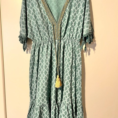 Dress like new, green, size M/38/10, versatile for beach and day wear