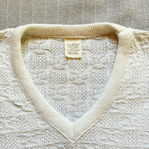 Vintage 80s 90s Textured Knit Short Sleeve V-Neck Sweater, Crisp White