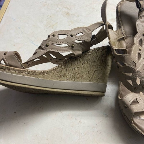Parex platform heeled sandals used, beige, size 40