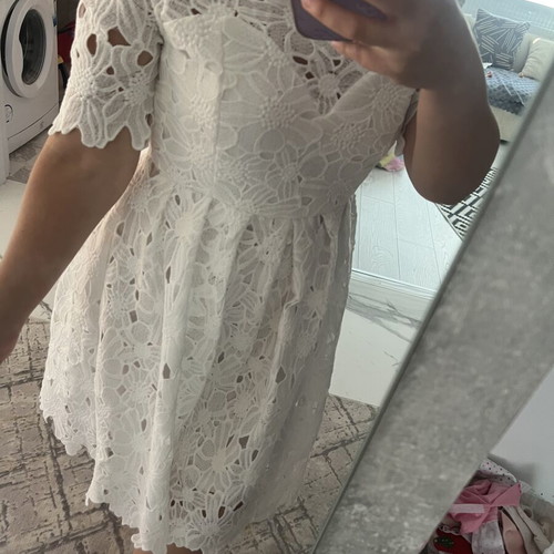 Boohoo white official dress new, size 40 M/L