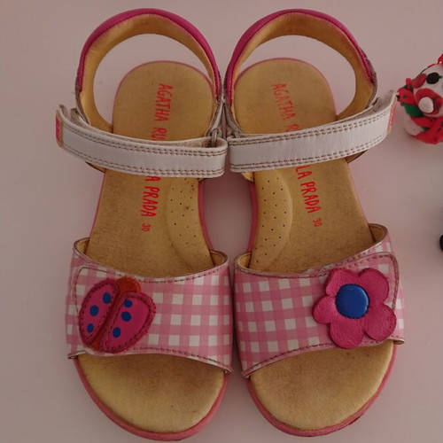 Agatha Ruiz De La Prada sandals size 30 like new, white and pink, velcro